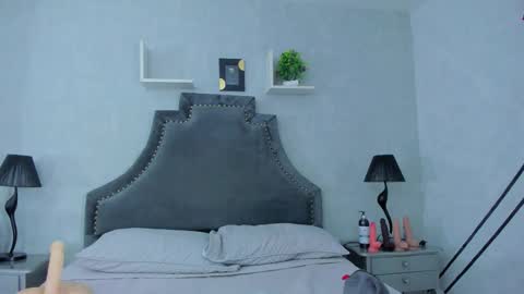 Snapshot of emiliarose_ chatting on 12, 9, 2025 EmiliaRose online show from 12, 9, 2025