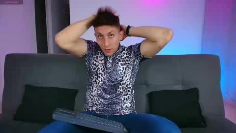 Snapshot of emiliocum_24 chatting on 4, 3, 2025 EMILIOCUM online show from 4, 3, 2025