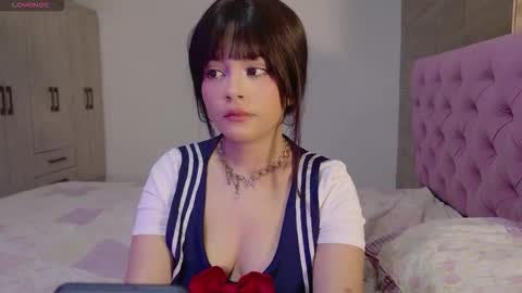 EmillieX  online show from 13, 1, 2026