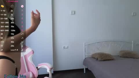 Snapshot of emilly___ chatting on 1, 6, 2026 Emilly online show from 1, 6, 2026
