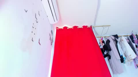 Snapshot of emilly_coper18 chatting on 15, 12, 2025 emily online show from 15, 12, 2025