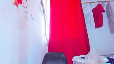 Snapshot of emilly_coper18 chatting on 6, 1, 2026 emily online show from 6, 1, 2026