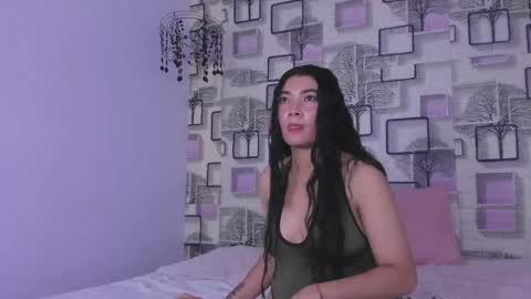 Snapshot of emilly_duque chatting on 14, 5, 2026 Emilly online show from 14, 5, 2026