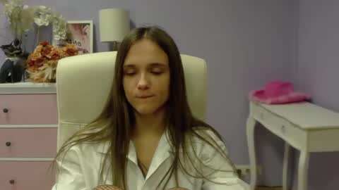 Snapshot of emilly_lust99 chatting on 23, 1, 2025 Emilly online show from 23, 1, 2025