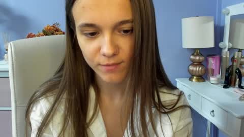 Snapshot of emilly_lust99 chatting on 6, 5, 2026 Emilly online show from 6, 5, 2026