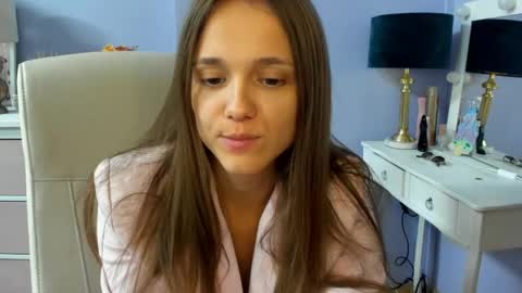 Snapshot of emilly_lust99 chatting on 9, 6, 2026 Emilly online show from 9, 6, 2026