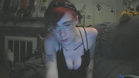 Emily Love online show from 18, 9, 2025