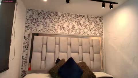 Snapshot of emily__cute__ chatting on 26, 2, 2026 EMILY CUTE online show from 26, 2, 2026