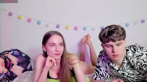 Snapshot of emily_and_ilumi chatting on 3, 1, 2025 emily_and_ilumi online show from 3, 1, 2025