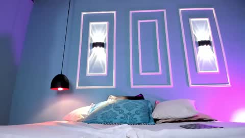 Emily online show from 17, 2, 2025