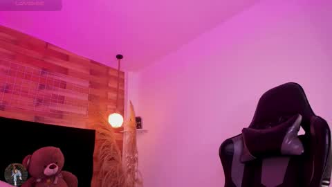 emily_brown04 online show from 28, 3, 2026