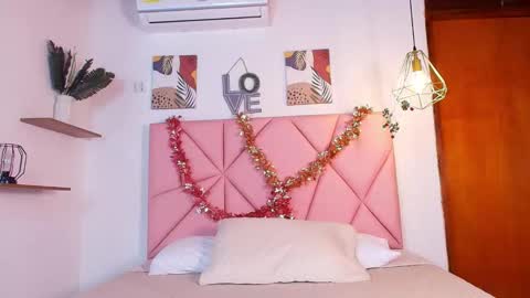 Snapshot of emily_burton18 chatting on 18, 1, 2026 Emily Burton online show from 18, 1, 2026