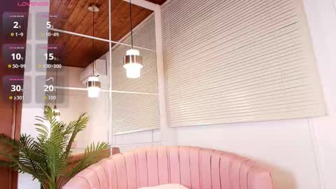 Snapshot of emily_burton18 chatting on 3, 2, 2026 Emily Burton online show from 3, 2, 2026