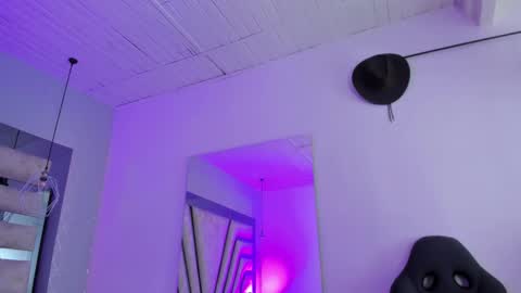 Snapshot of emily_ellen chatting on 16, 11, 2025 Emily online show from 16, 11, 2025