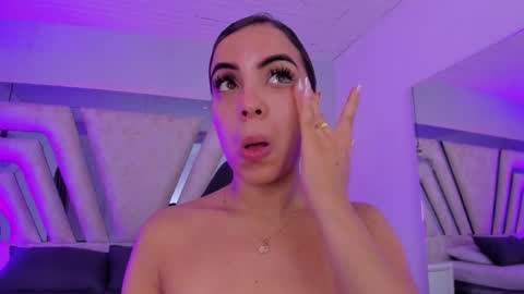 Snapshot of emily_ellen chatting on 30, 11, 2025 Emily online show from 30, 11, 2025