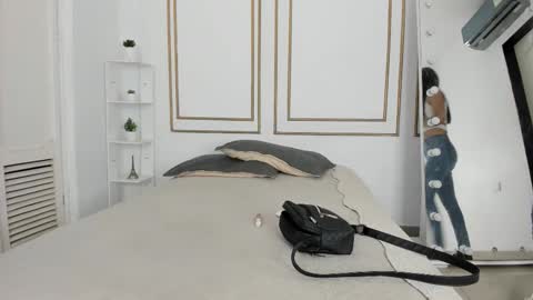 Snapshot of emily_gaviria1 chatting on 3, 3, 2026 emily_gaviria1 online show from 3, 3, 2026