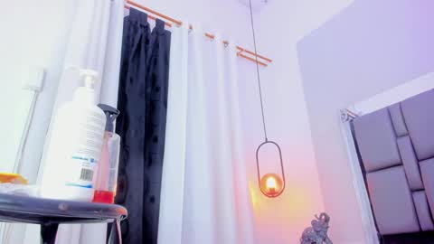 Emi  online show from 25, 2, 2025