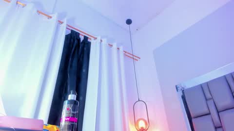 Emi  online show from 1, 3, 2025