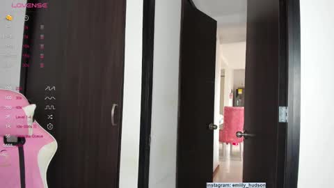 Snapshot of emily_huddson_ chatting on 4, 12, 2024 independet model online show from 4, 12, 2024