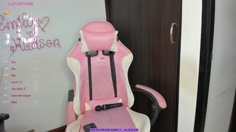 Snapshot of emily_huddson_ chatting on 22, 12, 2024 independet model online show from 22, 12, 2024