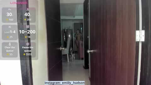 Snapshot of emily_huddson_ chatting on 23, 10, 2025 independet model online show from 23, 10, 2025