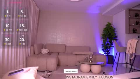 Snapshot of emily_huddson_ chatting on 3, 3, 2026 independet model online show from 3, 3, 2026