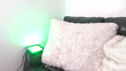 mily online show from 17, 4, 2026