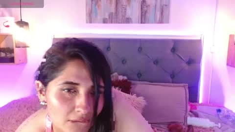 Snapshot of emily_leinn chatting on 4, 3, 2025 E M I L Y online show from 4, 3, 2025