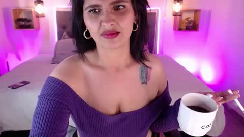 Snapshot of emily_leinn chatting on 30, 9, 2025 E M I L Y online show from 30, 9, 2025