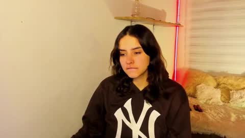 emily_lindey online show from 15, 11, 2025