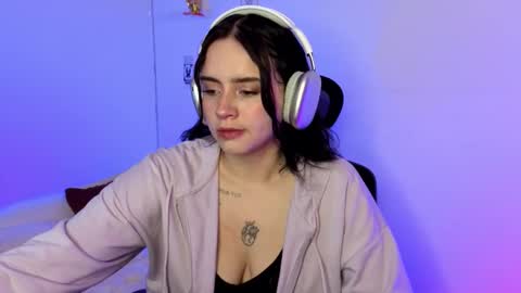 Snapshot of emily_lindey_ chatting on 15, 2, 2026 Emily Lindey online show from 15, 2, 2026