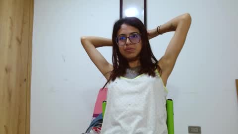 Snapshot of emily_loperaa chatting on 26, 5, 2026 Emily online show from 26, 5, 2026