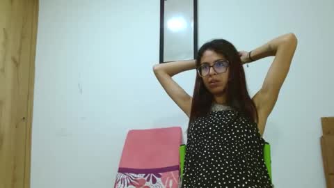 Snapshot of emily_loperaa chatting on 29, 5, 2026 Emily online show from 29, 5, 2026