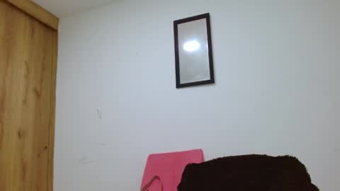 Snapshot of emily_loperaa chatting on 7, 6, 2026 Emily online show from 7, 6, 2026