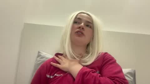 Snapshot of emily_morning_dew chatting on 3, 2, 2026 emily_morning_dew online show from 3, 2, 2026