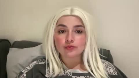 Snapshot of emily_morning_dew chatting on 18, 3, 2026 emily_morning_dew online show from 18, 3, 2026