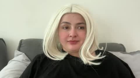 Snapshot of emily_morning_dew chatting on 27, 3, 2026 emily_morning_dew online show from 27, 3, 2026