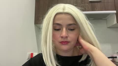 Snapshot of emily_morning_dew chatting on 13, 4, 2026 emily_morning_dew online show from 13, 4, 2026