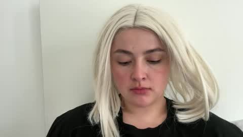 Snapshot of emily_morning_dew chatting on 16, 4, 2026 emily_morning_dew online show from 16, 4, 2026