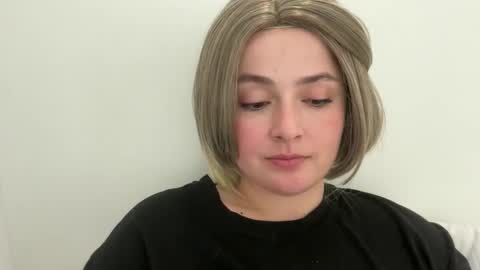 Snapshot of emily_morning_dew chatting on 17, 4, 2026 emily_morning_dew online show from 17, 4, 2026