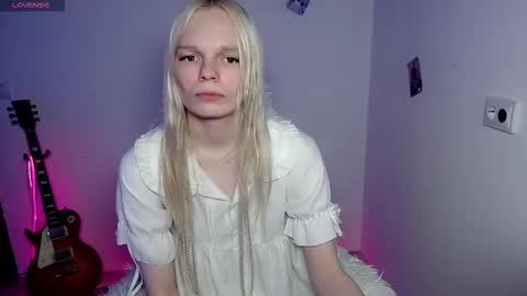 Snapshot of emily_nyaffe chatting on 15, 1, 2026 Lia online show from 15, 1, 2026