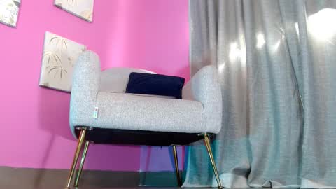 Snapshot of emily_oxx chatting on 17, 2, 2026 Emily online show from 17, 2, 2026