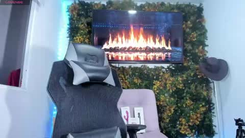 Snapshot of emily_palmeer chatting on 15, 4, 2026 emily_palmeer online show from 15, 4, 2026