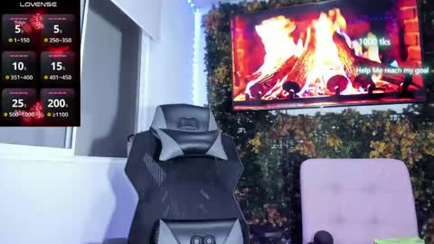 Snapshot of emily_palmeer chatting on 19, 5, 2026 emily_palmeer online show from 19, 5, 2026