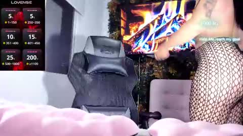 Snapshot of emily_palmeer chatting on 13, 7, 2026 emily_palmeer online show from 13, 7, 2026