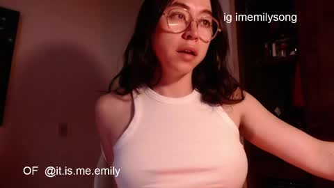 Snapshot of emily_pearl_ chatting on 27, 4, 2026 emily_pearl_ online show from 27, 4, 2026
