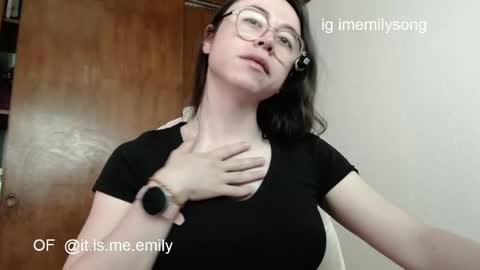 Snapshot of emily_pearl_ chatting on 3, 6, 2026 emily_pearl_ online show from 3, 6, 2026