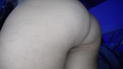 Snapshot of emily_pervert00 chatting on 4, 10, 2025 Emily  online show from 4, 10, 2025