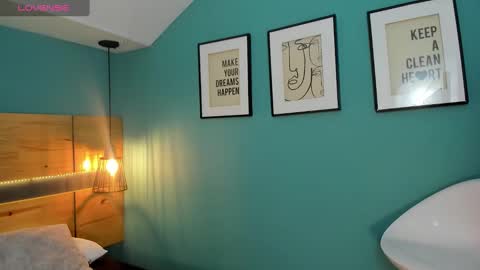 Emily  online show from 28, 1, 2025