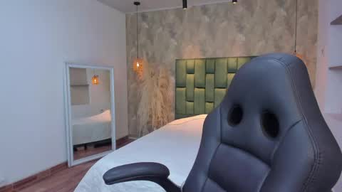 Snapshot of emily_rosee__ chatting on 26, 5, 2026 Emily online show from 26, 5, 2026